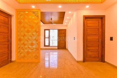 Gallery Cover Image of 2250 Sq.ft 3 BHK Independent Floor for buy in Sector 17 for 6400000
