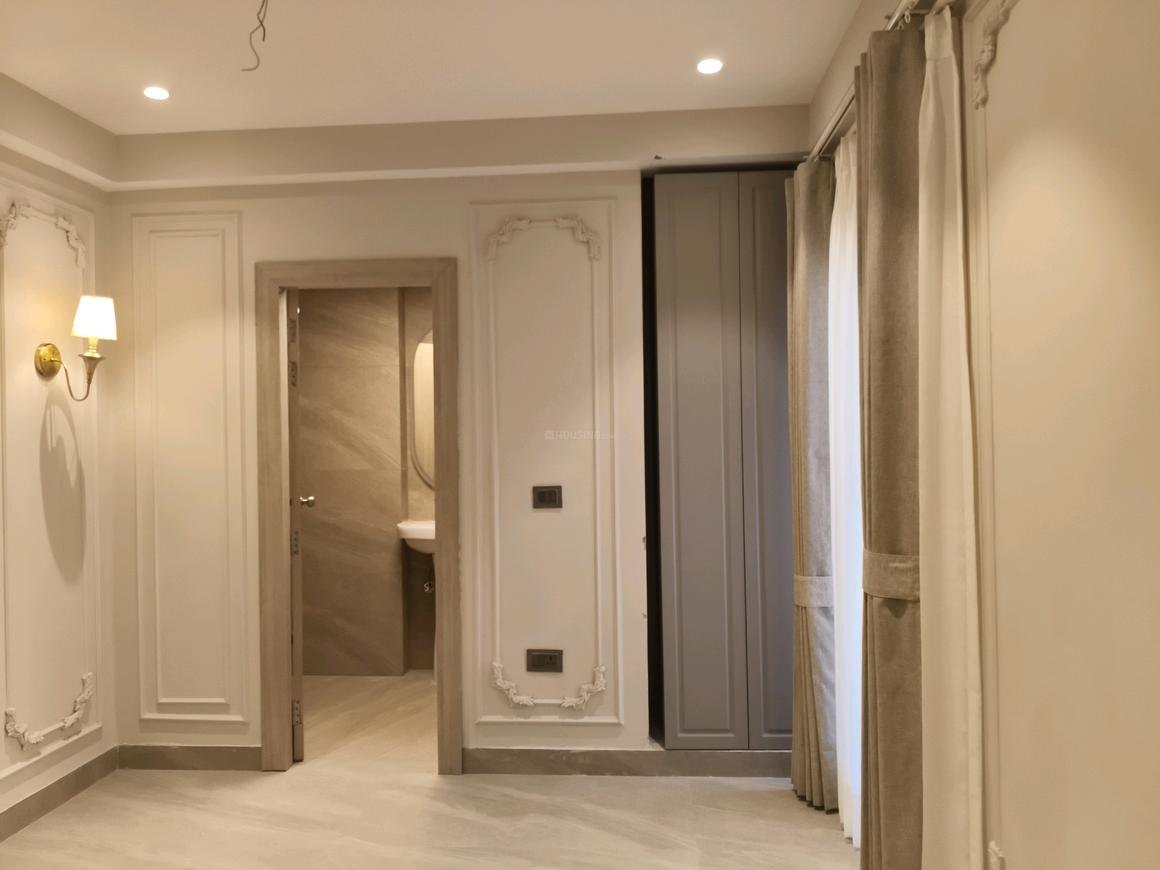 Kviraaj Mayfair - Image 7