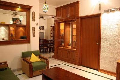 Gallery Cover Image of 1000 Sq.ft 2 BHK Apartment for rent in Ekkatuthangal for 40000