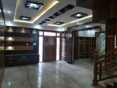 5+ BHK Independent House