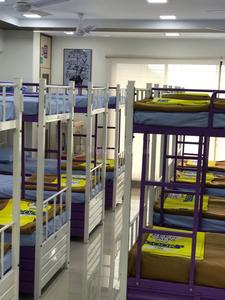 Bedroom Image of Metro Hostels PG in Belapur CBD