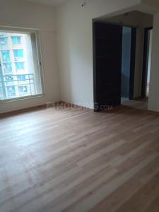Gallery Cover Image of 750 Sq.ft 1 BHK Apartment for buy in Malad West for 10000000