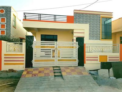 Gallery Cover Image of 900 Sq.ft 2 BHK Independent House for buy in Mannivakkam for 4800000