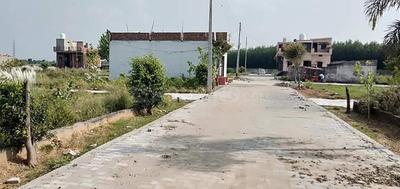 Gallery Cover Image of Sq.ft Residential Plot for buy in Kasna Village for 200000