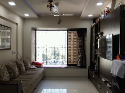 Gallery Cover Image of 650 Sq.ft 1 BHK Apartment for buy in Borivali West for 10000000