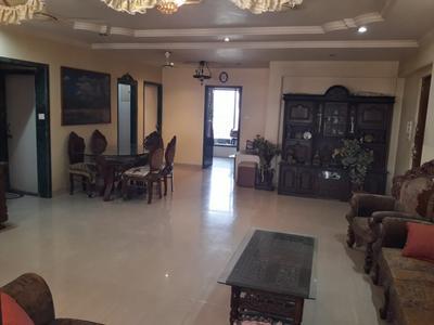 Gallery Cover Image of 1630 Sq.ft 4 BHK Apartment for buy in Mulund West for 35000000