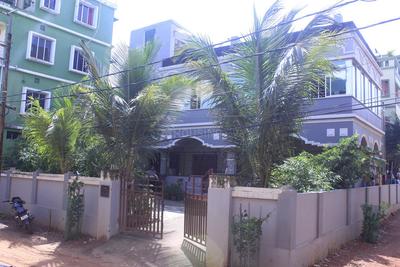 Gallery Cover Image of 2000 Sq.ft 3 BHK Independent House for rent in Laxmi Sagar for 15000