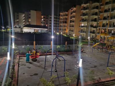 Gallery Cover Image of 1390 Sq.ft 3 BHK Apartment for buy in Resizone Residency, Chironwali for 6000000