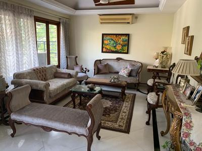 Gallery Cover Image of 1350 Sq.ft 3 BHK Apartment for buy in Chembur for 34500000