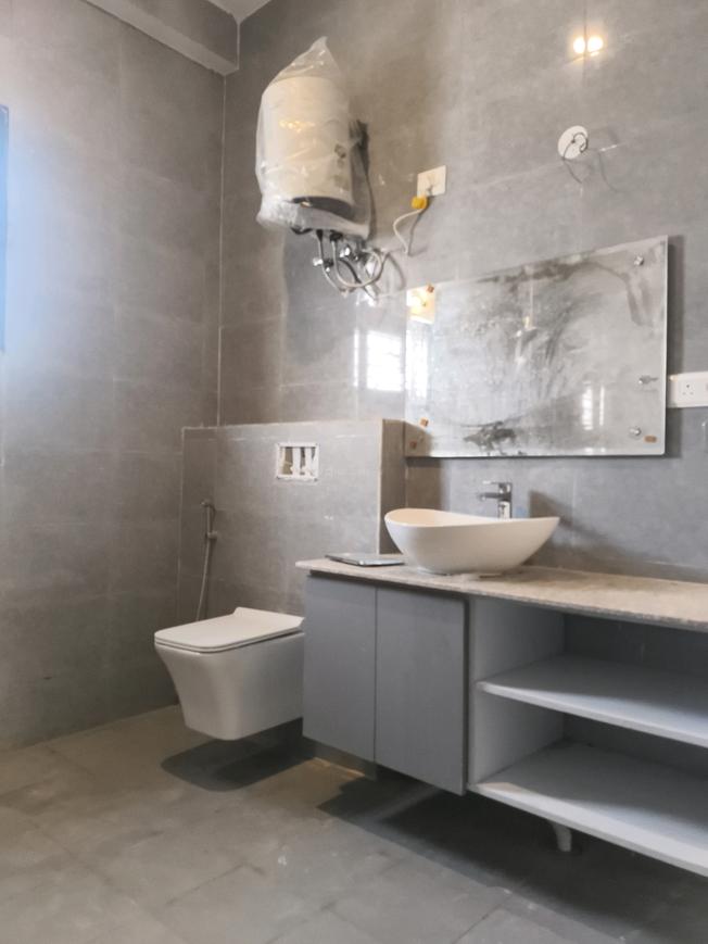 Kingson Green Villa 2 - Image 7