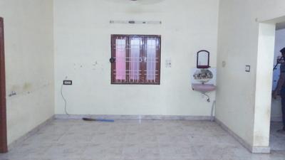 Gallery Cover Image of 943 Sq.ft 2 BHK Apartment for rent in Apoorva Srivari Flats, Medavakkam for 12000