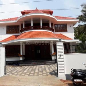 Gallery Cover Image of 4000 Sq.ft 5 BHK Villa for rent in Kannur for 40000