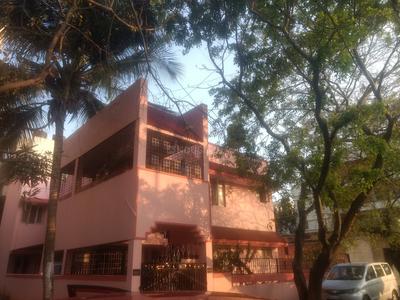 5+ BHK Independent House