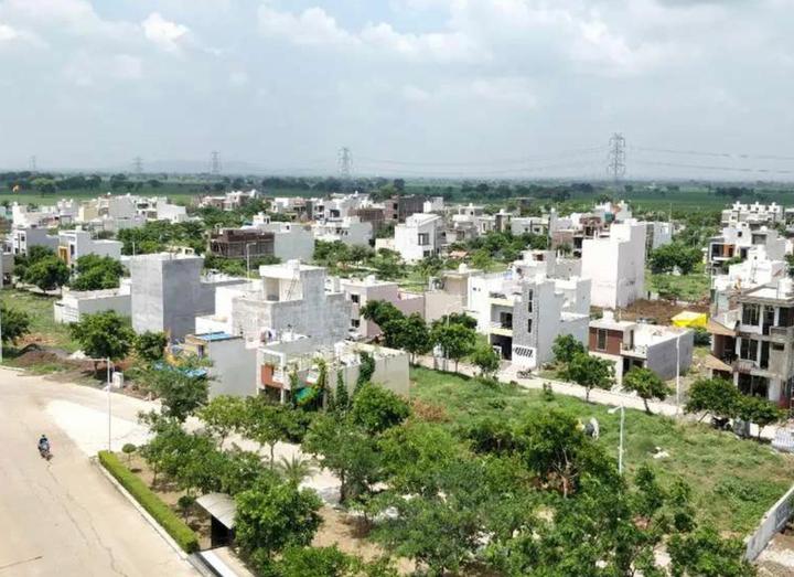 1000 Sqft Residential Plot for sale in Omaxe Shubhangan Premium Omex