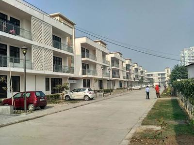 Gallery Cover Image of 1200 Sq.ft 3 BHK Independent Floor for buy in Omaxe Swarnaprastha, Sector 18 for 4300000