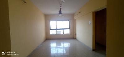 Gallery Cover Image of 1000 Sq.ft 2 BHK Apartment for buy in Lokhandwala Riviera Tower, Kandivali East for 14100000
