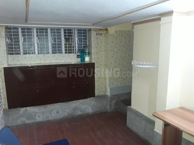 Gallery Cover Image of 600 Sq.ft 3 BHK Independent Floor for rent in Dhakuria for 20000