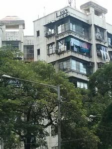Gallery Cover Image of 620 Sq.ft 1 BHK Apartment for buy in Malad East for 11000000