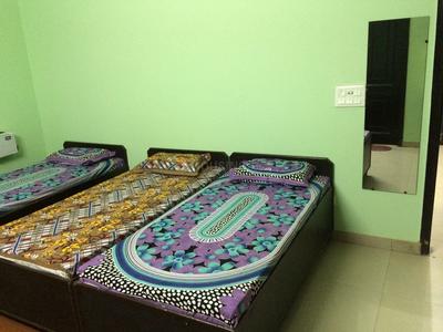 Bedroom Image of Green PG in Sector 23