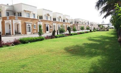 Gallery Cover Image of 1175 Sq.ft 2 BHK Apartment for buy in Chaitanya Vihar for 3760000