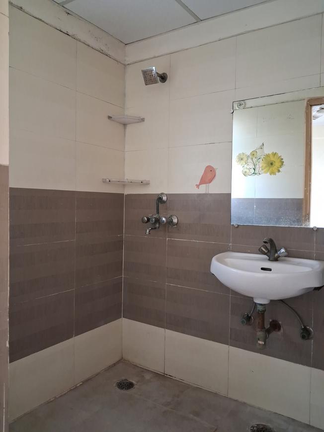 Maxblis White House II - Image 11