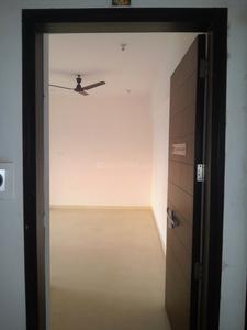 Gallery Cover Image of 1080 Sq.ft 2 BHK Apartment for buy in Kasarvadavali, Thane West for 10500000