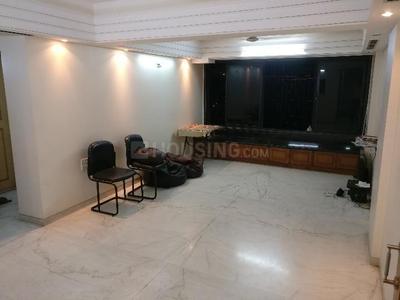 Gallery Cover Image of 600 Sq.ft 2 BHK Apartment for rent in Bandra East for 60000