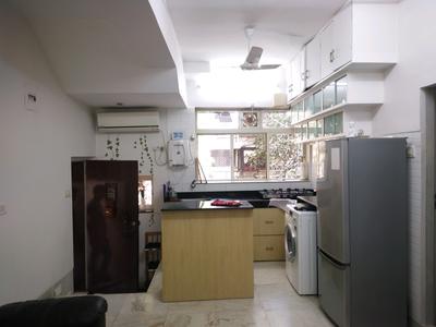 Gallery Cover Image of 750 Sq.ft 2 BHK Apartment for rent in Andheri West for 40000