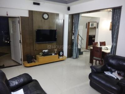 Gallery Cover Image of 1932 Sq.ft 3 BHK Apartment for buy in Makarba for 10500000
