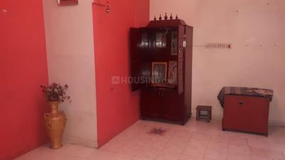 Gallery Cover Image of 1300 Sq.ft 3 BHK Apartment for buy in Vadapalani for 9500000