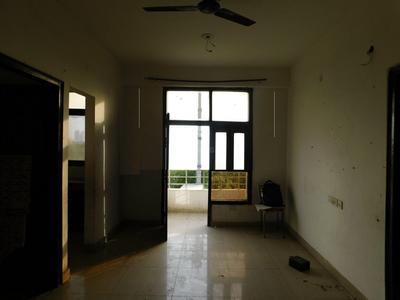 Gallery Cover Image of 925 Sq.ft 2 BHK Apartment for buy in Beta II Greater Noida for 3800000