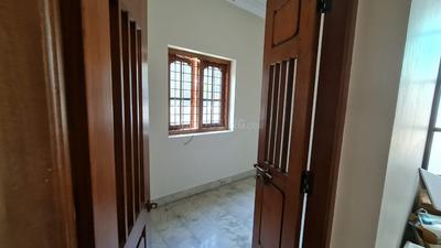 Gallery Cover Image of 1800 Sq.ft 3 BHK Independent House for rent in Thottakkattukara for 18000
