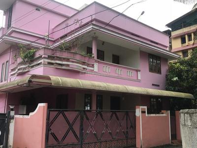 Gallery Cover Image of 2500 Sq.ft 5 BHK Independent House for buy in Poojapura for 12500000