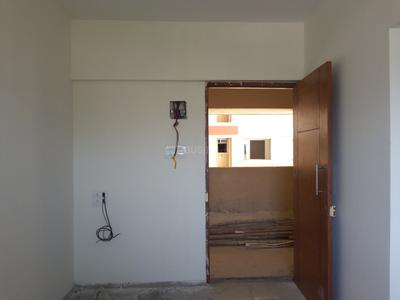 Gallery Cover Image of 410 Sq.ft 1 BHK Apartment for buy in Malad East for 6500000