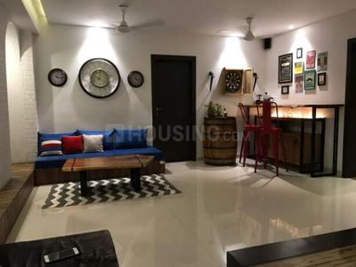 Gallery Cover Image of 1560 Sq.ft 3 BHK Apartment for buy in Malad East for 27000000