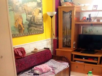 Gallery Cover Image of 650 Sq.ft 1 BHK Apartment for buy in Goregaon West for 11000000
