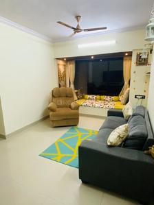 Gallery Cover Image of 640 Sq.ft 1 BHK Apartment for buy in HDIL Dheeraj Solitaire, Malad West for 10500000