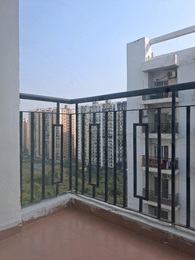 Maxblis White House II - Image 12