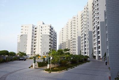 Gallery Cover Image of 1713 Sq.ft 2 BHK Apartment for buy in Kelambakkam for 6500000