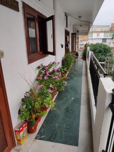 Gallery Cover Image of 1255 Sq.ft 2 BHK Independent Floor for buy in Dalanwala for 5500000