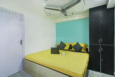 Bedroom Image of Oyo Life Kol1475 in Howrah Railway Station