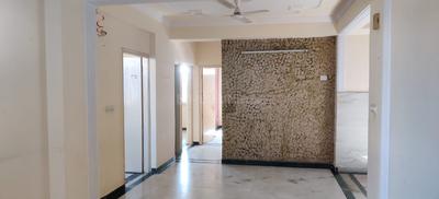 Gallery Cover Image of 1900 Sq.ft 3 BHK Apartment for buy in Sector 18 Rohini for 16500000
