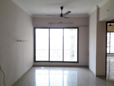 Gallery Cover Image of 1000 Sq.ft 2 BHK Apartment for rent in Malad East for 40000
