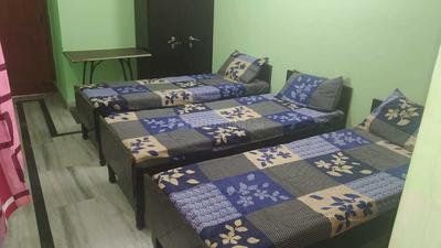 Bedroom Image of Boys PG in Sector 32