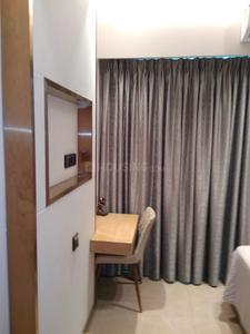 Gallery Cover Image of 1150 Sq.ft 2 BHK Apartment for buy in Malad East for 16500000