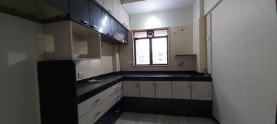 Gallery Cover Image of 600 Sq.ft 1 BHK Apartment for buy in Malad West for 10800000