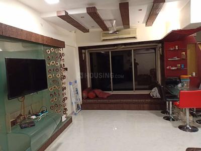 Gallery Cover Image of 970 Sq.ft 2 BHK Apartment for rent in Juhu Sangeeta Apartments, Khar Danda for 95000