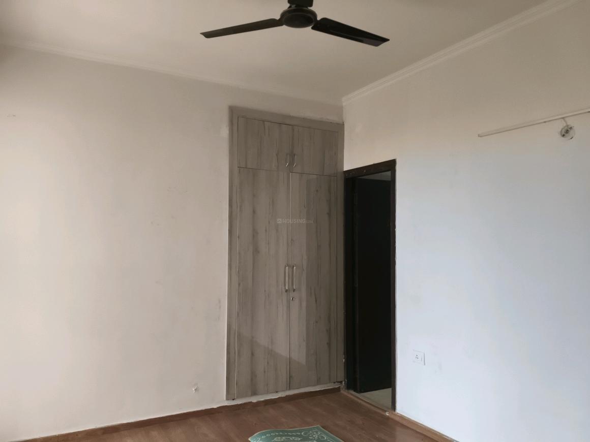 Amrapali Riverview - Image 8