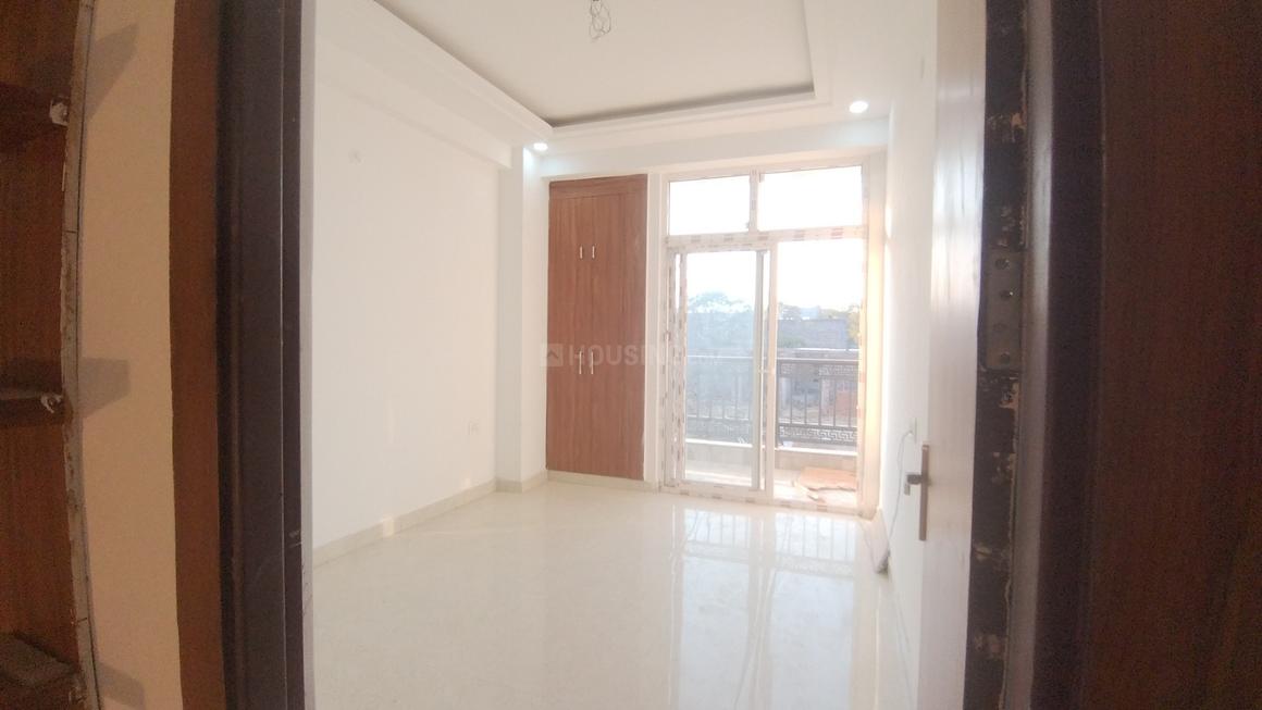 Vyam Metro Apartments - Image 6