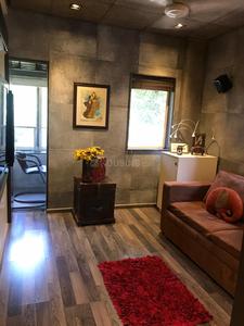 Gallery Cover Image of 820 Sq.ft 2 BHK Apartment for buy in Bandra West for 40000000